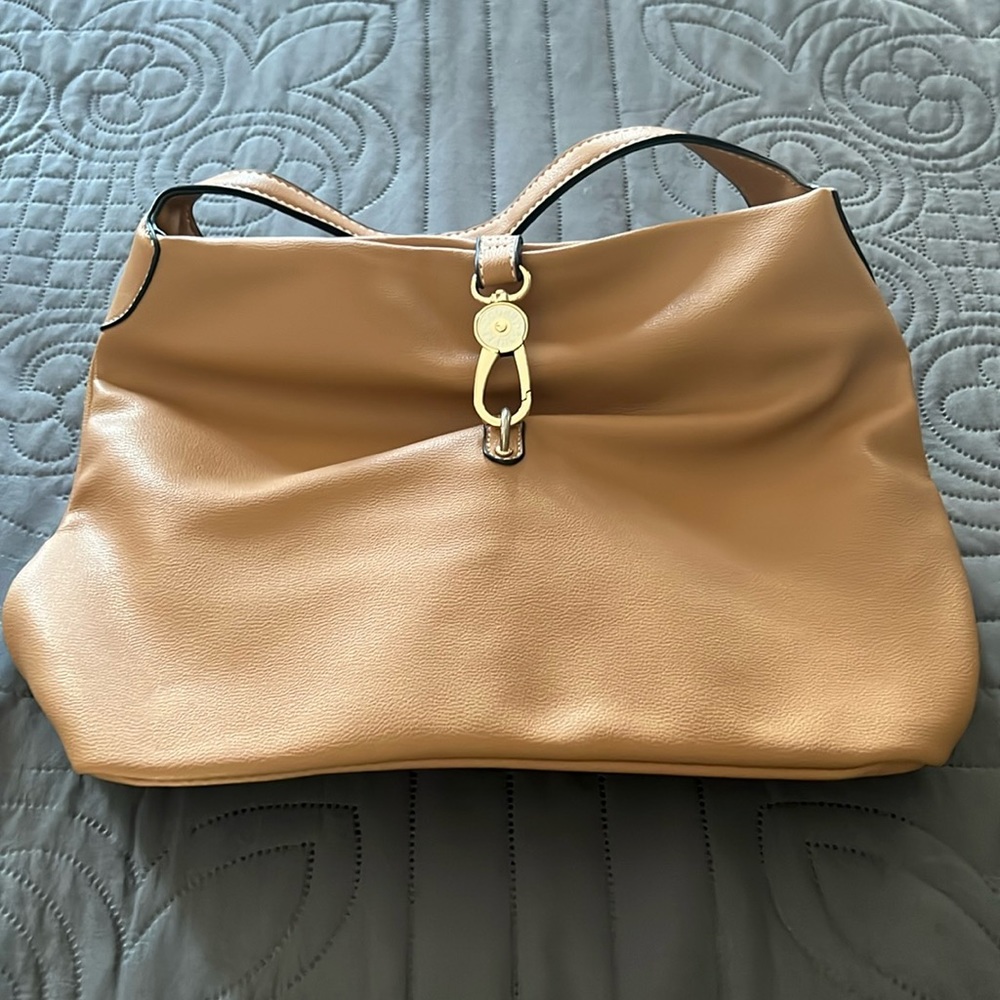 Dooney & Bourke tan shoulder bag